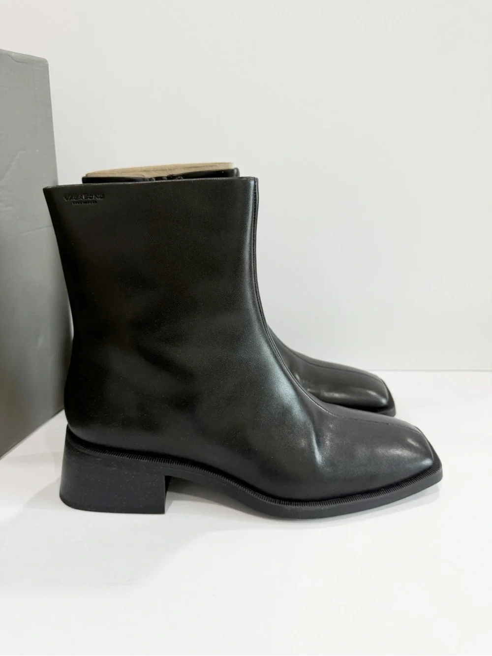 Vagabond Shoemakers Blanca Chelsea Leather Women’s Boots